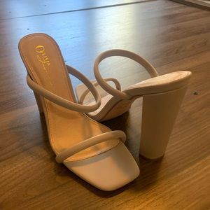 Vici Tan Heels